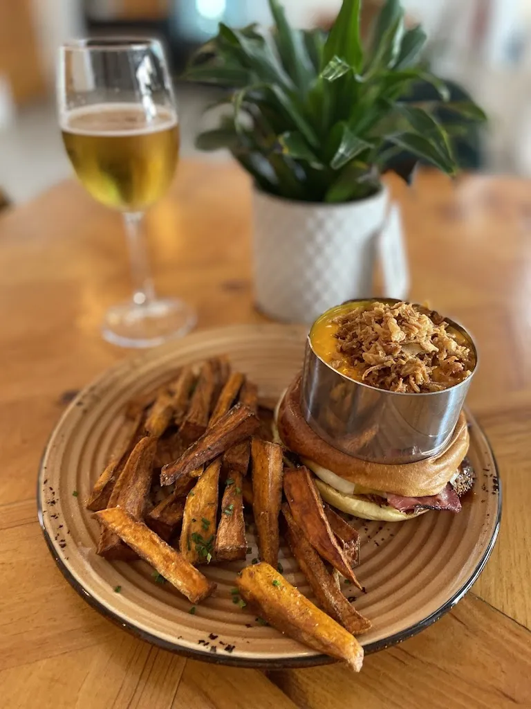 Vía Trajano Burgers_Ayamonte_slider_image_3