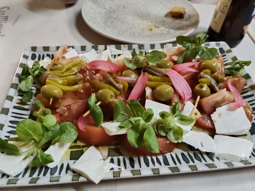 Bar Benillup restaurant in Benillup