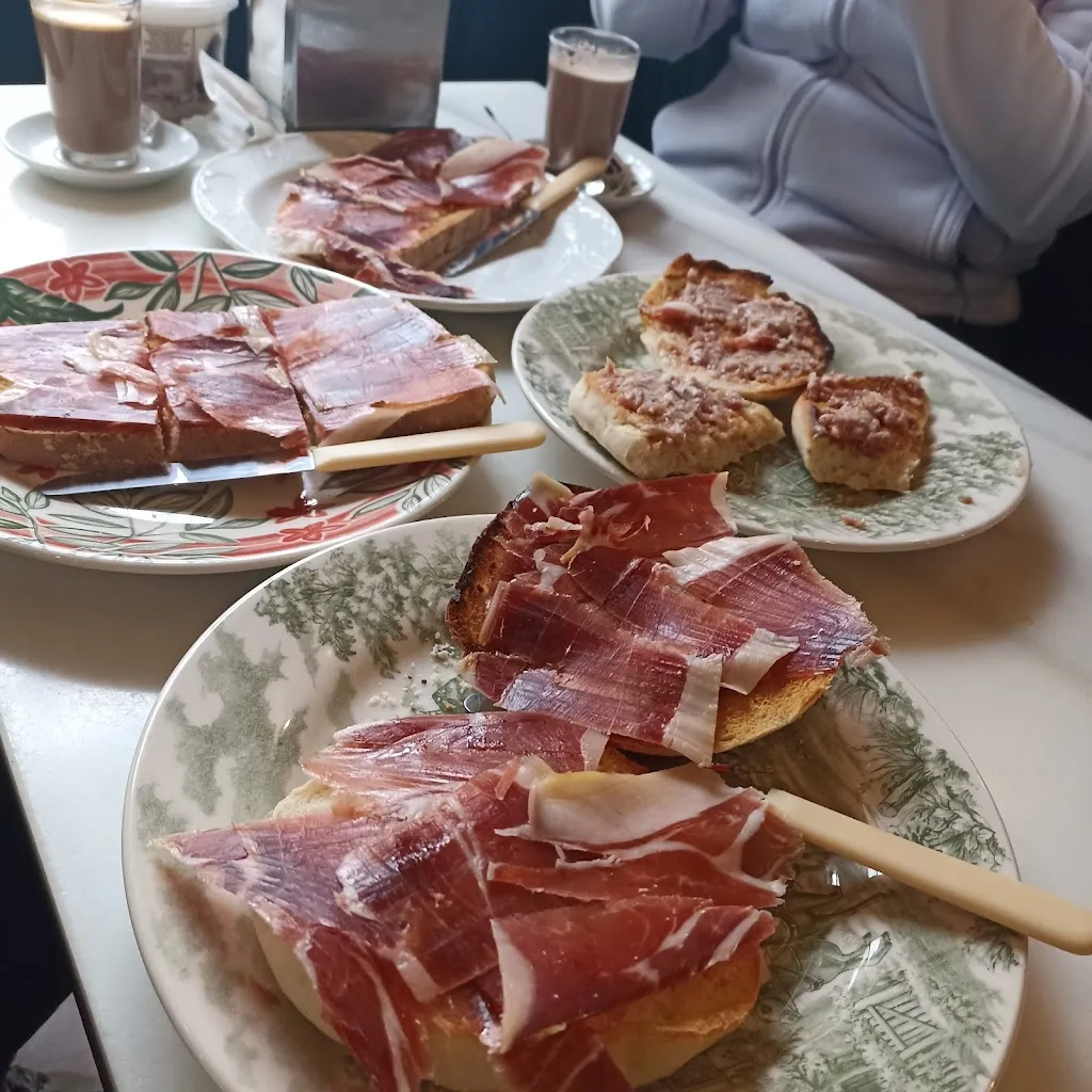 Taberna Rincón de Juan 🌞_Aracena_slider_image_3