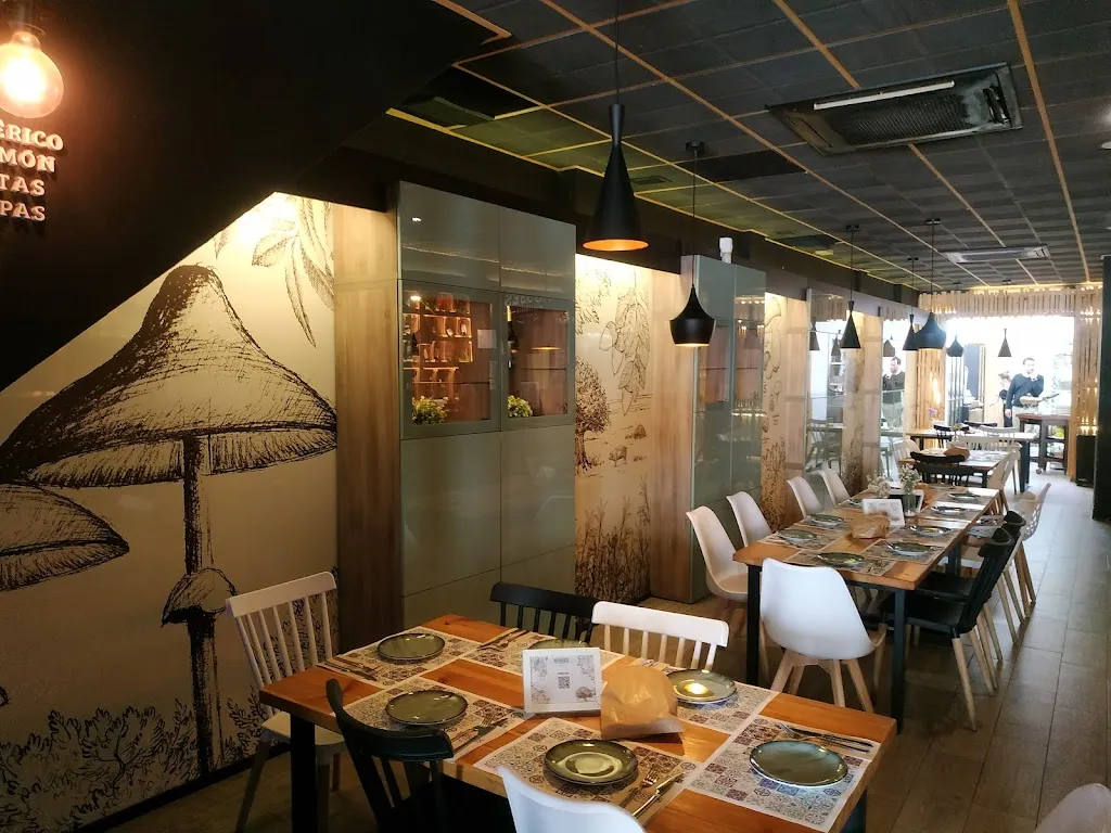 Restaurante Russes Gastrobar_Aracena_slider_image_1