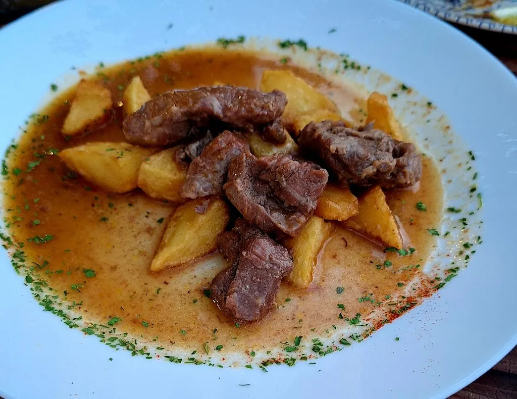 Sarah Donovan_Restaurante VITA VINUM 🌞_Aracena_review