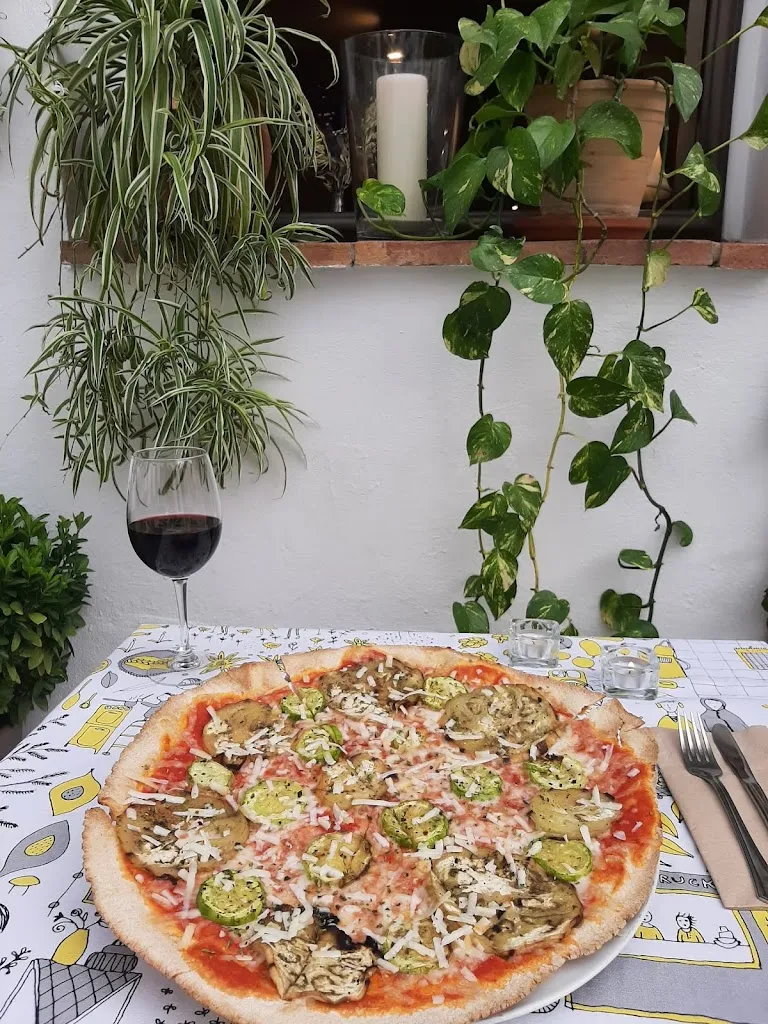 Pizzería Restaurante La Stradina_Aracena_slider_image_2