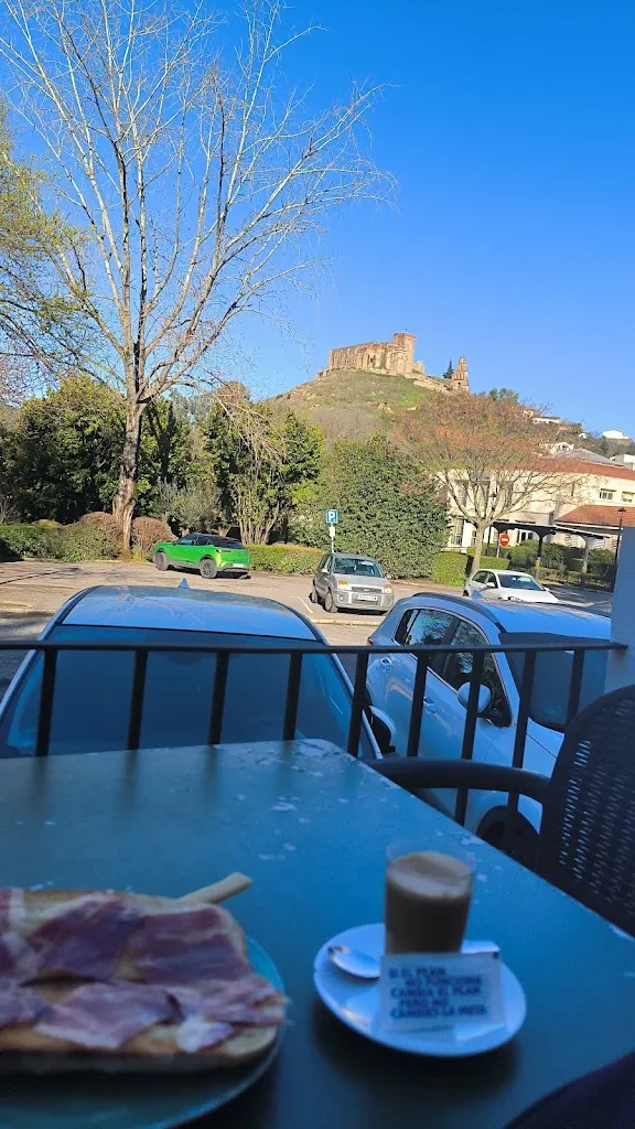 Rafael M.P._Bar Restaurante Los Olivos_Aracena_review