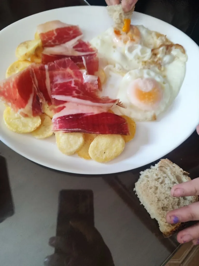 Carlos Delgado olivera_Mesón Aracena_Aracena_review