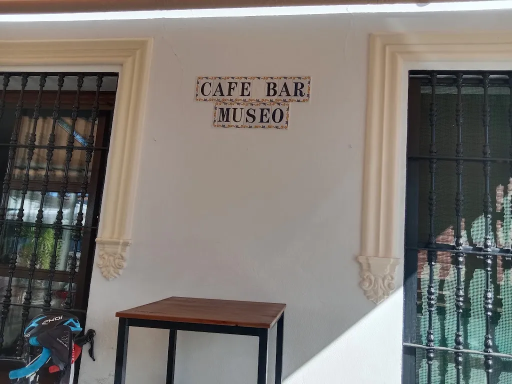 Martín García Serrano_Café-bar Museo_Aracena_review