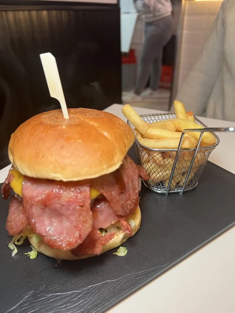 Lola Martin Gonzalez_Urban Burger_Aracena_review
