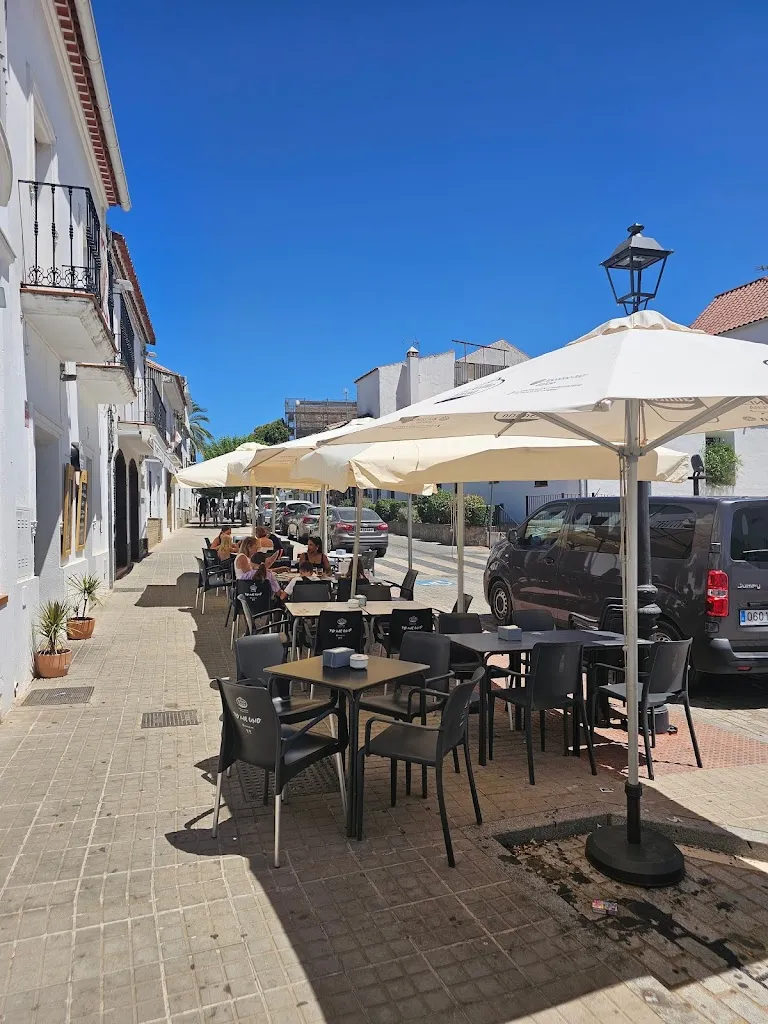 Restaurante La gruta de la tapa restaurant in Aracena