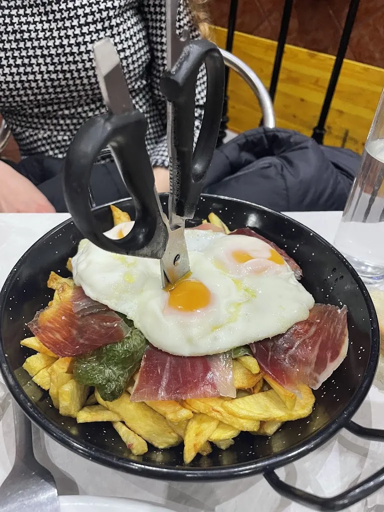 Restaurante Pata Chica_Cumbres de San Bartolomé_slider_image_2