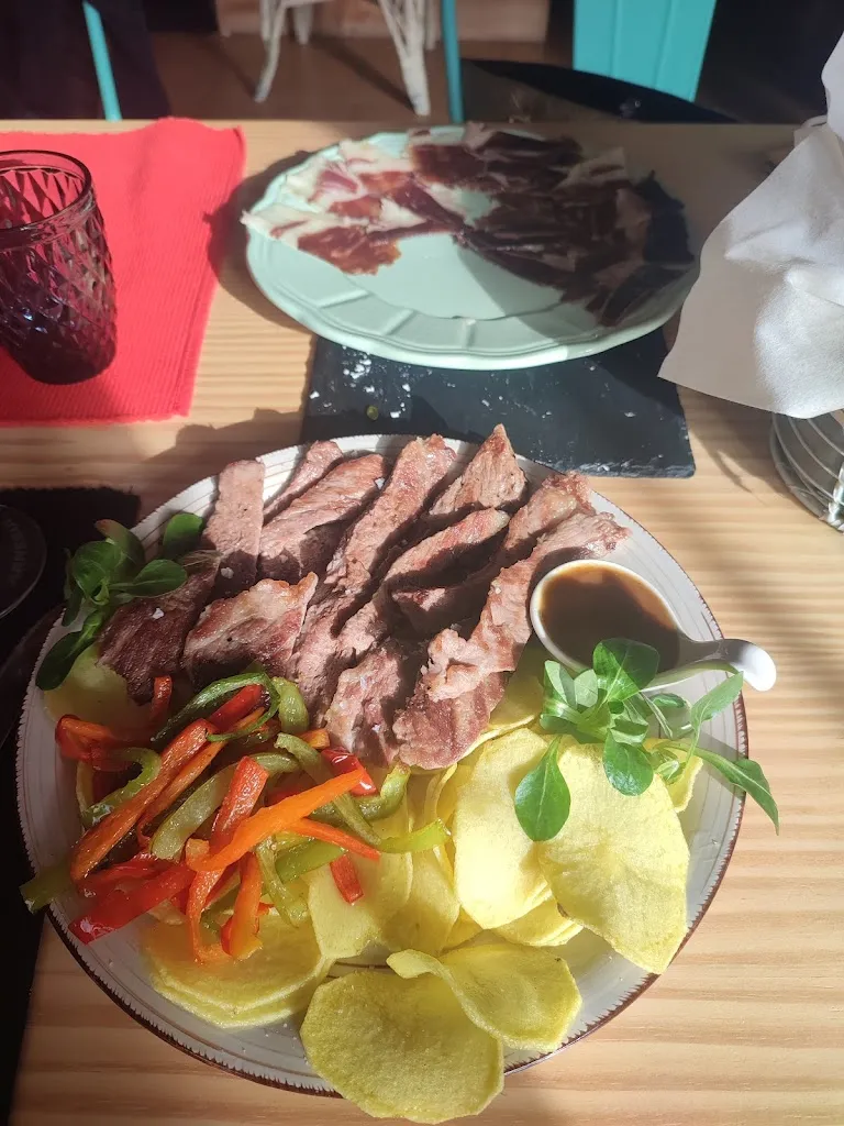 Restaurante/Pub Pachi_Cumbres de San Bartolomé_slider_image_1