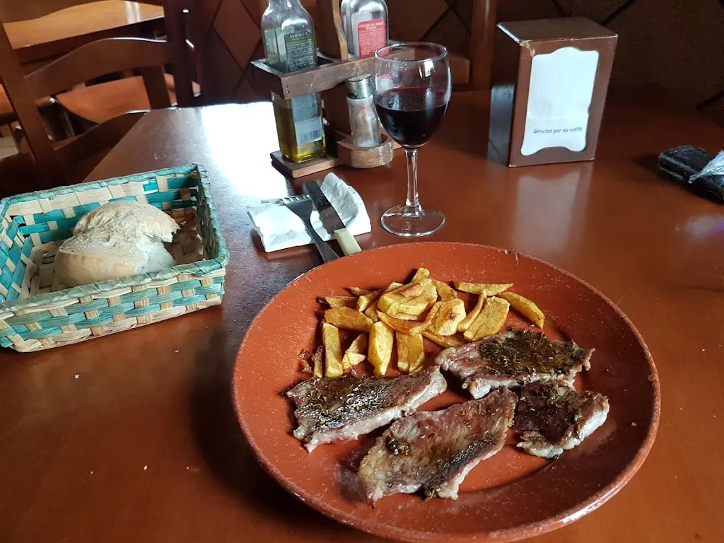 Bar MAYMA_Cumbres de San Bartolomé_slider_image_2