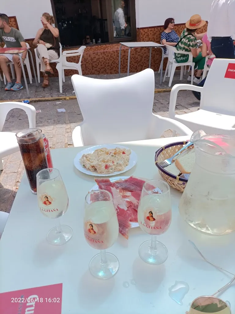 Menu_BAR CANALES_Cumbres de Enmedio_image_9