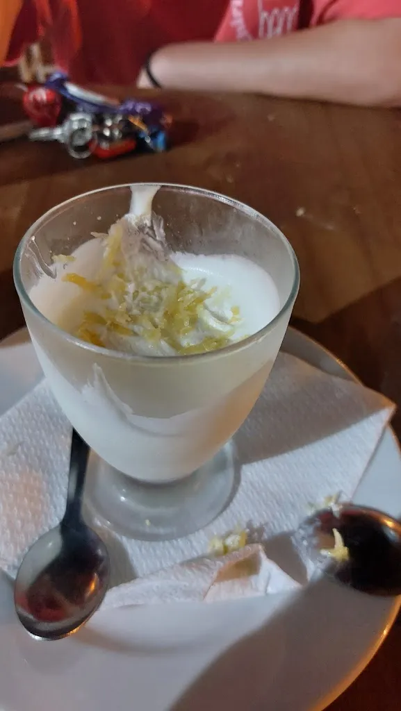 Mario Gómez Santos_Bar Cumbres_Cumbres de Enmedio_recensione