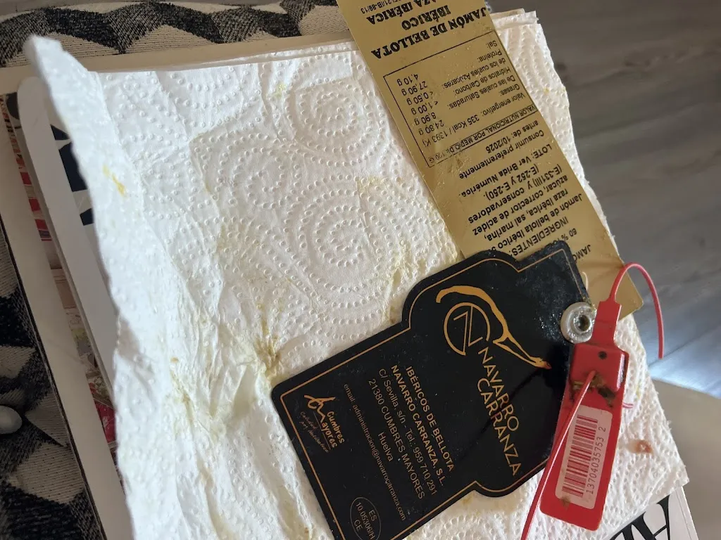 Antonio Arenas Rodrigañez_Jamones Francisco Navarro Carranza_Cumbres de Enmedio_recensione