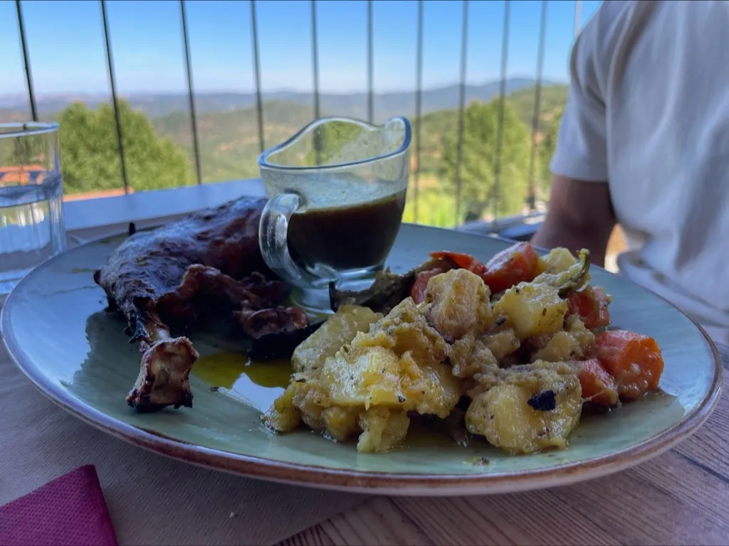 Ariadna Pera Casado_MIRADOR DON JOSÉ_Cortegana_review