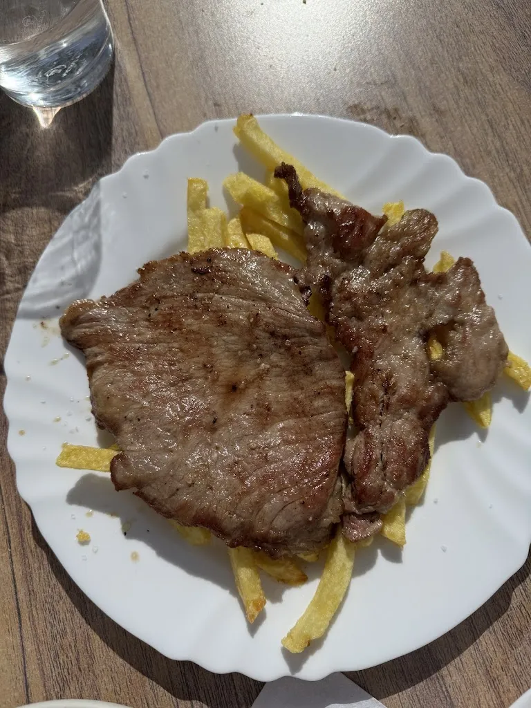 Julia Benitez_Bar El rincón de las niñas_Cortegana_review