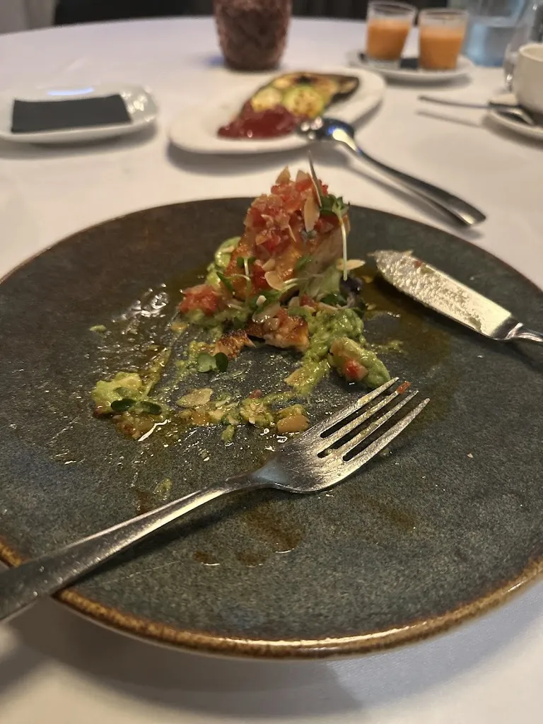 Brandon Gilyard_Alba Granados_Granado El_review