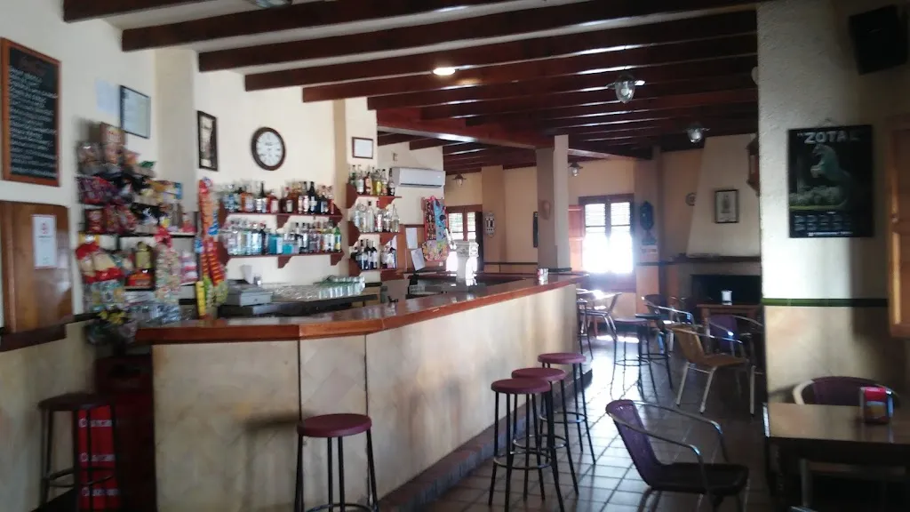 Bar Pajaritos (Hermanos Ramírez Esteban) restaurant in Higuera de la Sierra
