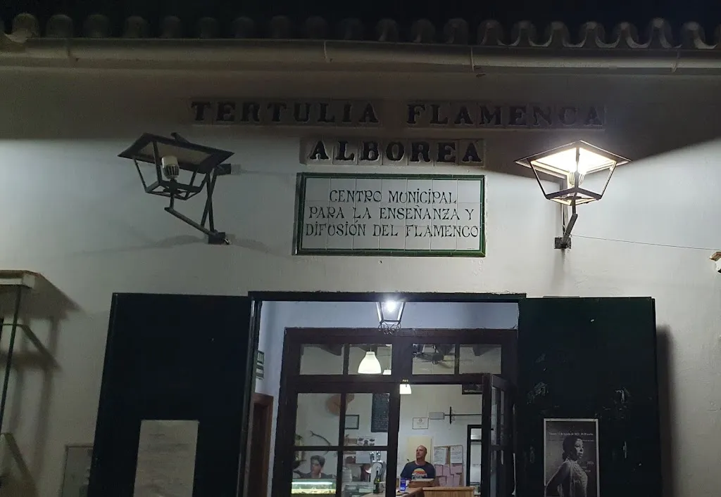 Peña Flamenca Alboreá restaurant in Hinojos