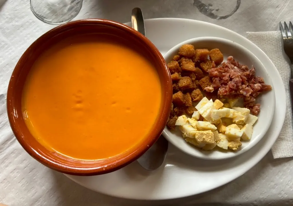 Mireia Gómez Díaz_Bar La Bodeguita_Hinojos_recensione