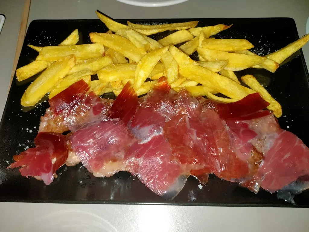 Fran González_Taberna Bretones_Marines Los_review