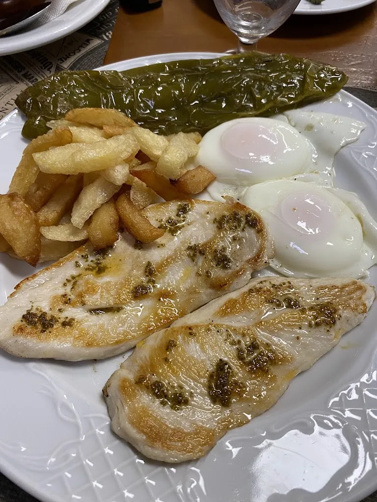 Maria Jiménez Bautista_El Cruce Hostal-Restaurante_Marines Los_review