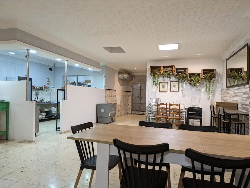 Bar Maxi restaurant in Gibraleón