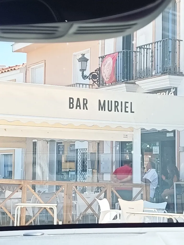 Polina Golik_Cafeteria Bar Muriel_Gibraleón_review