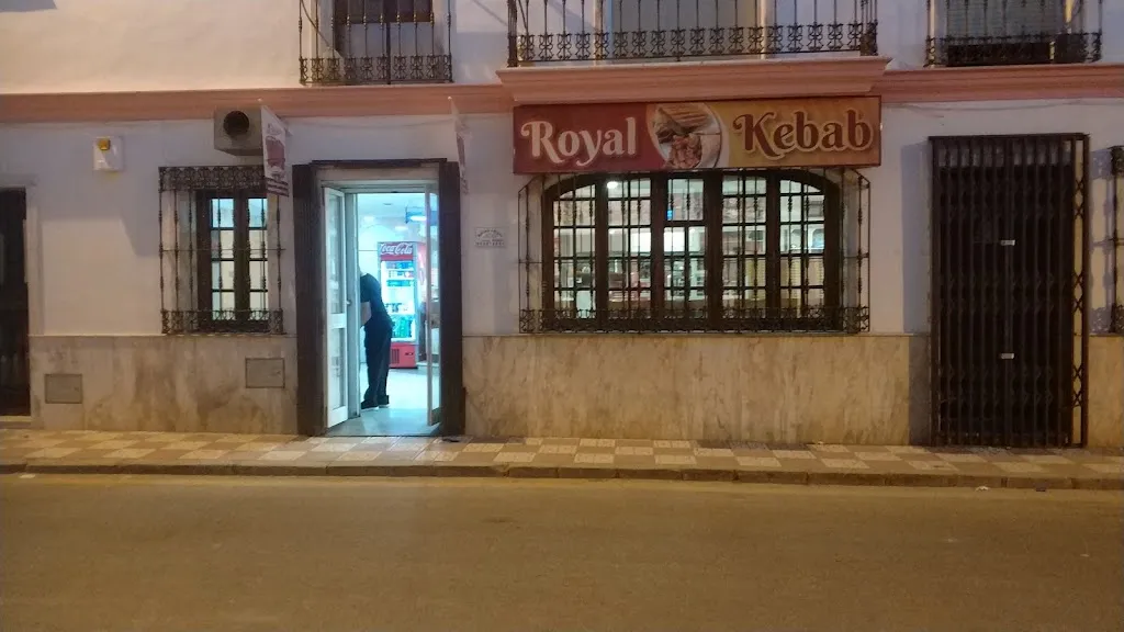 Royal Kebab Pizzeria restaurant in Lucena del Puerto