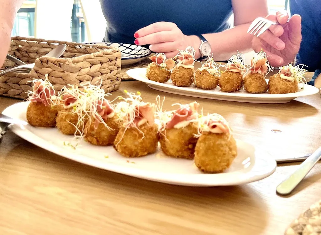 Anders Duckworth_La Glotona Bar & Kitchen_Lucena del Puerto_review