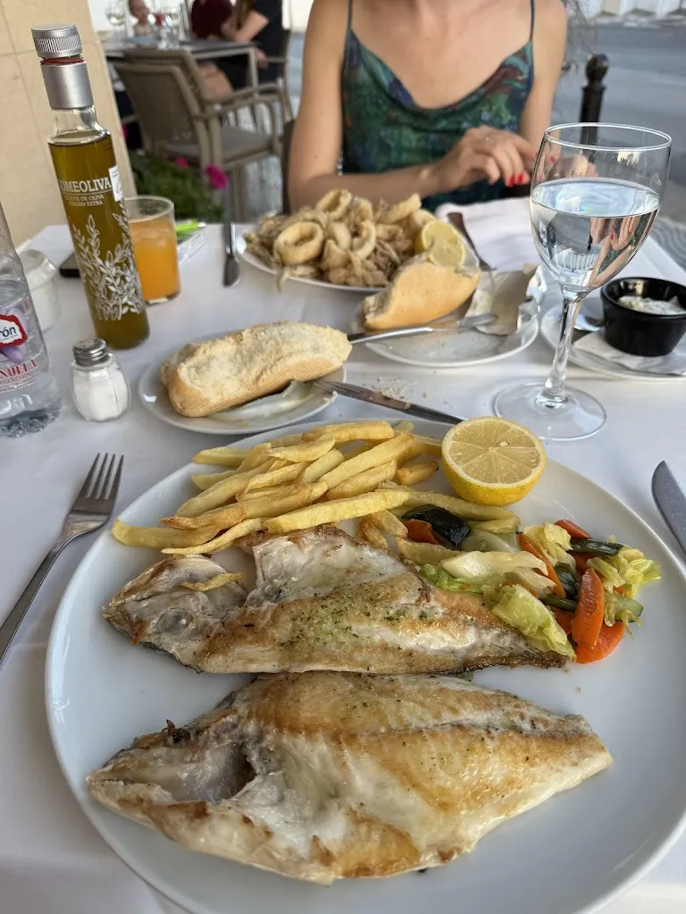 Alexandra Dulgheru_Restaurante Lucena II_Lucena del Puerto_review