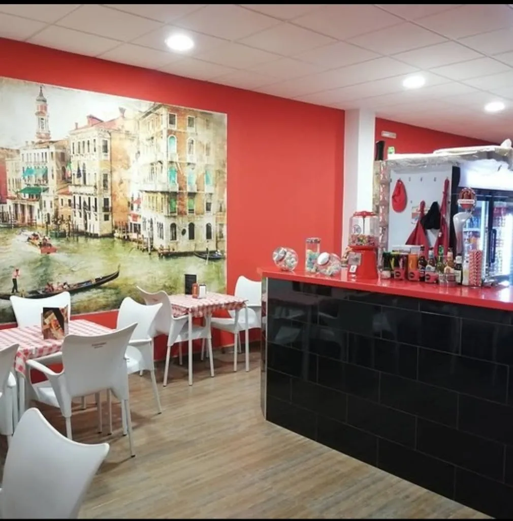 Pizza & Roll restaurant in Minas de Riotinto