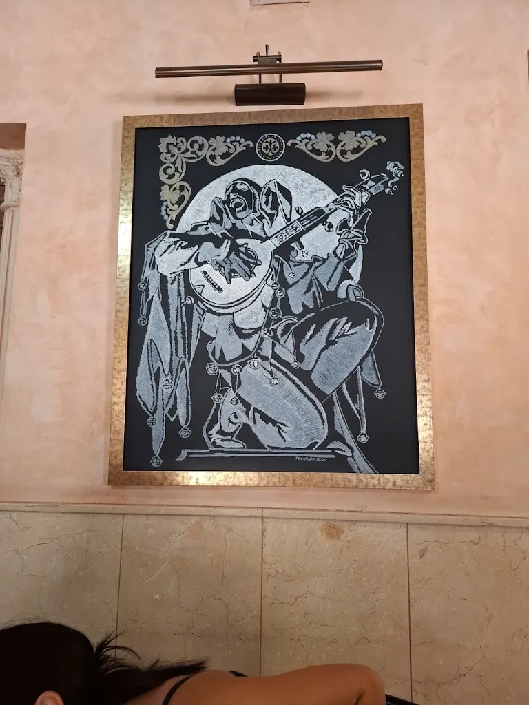 Lolo M_Cafe Bar Nassau_Niebla_review