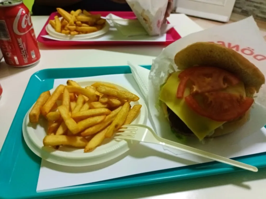 Josiane Ribeiro_DONER KEBAB PIZZERIA NIEBLA_Niebla_review