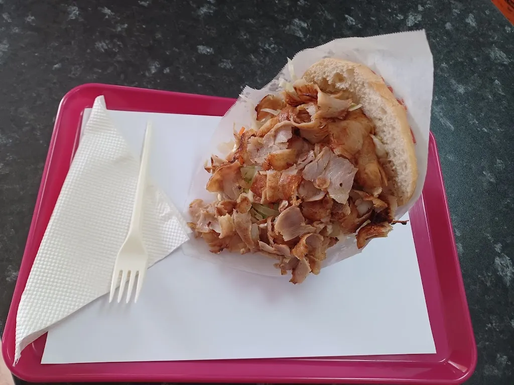 DONER KEBAB PIZZERIA NIEBLA_Niebla_slider_image_1