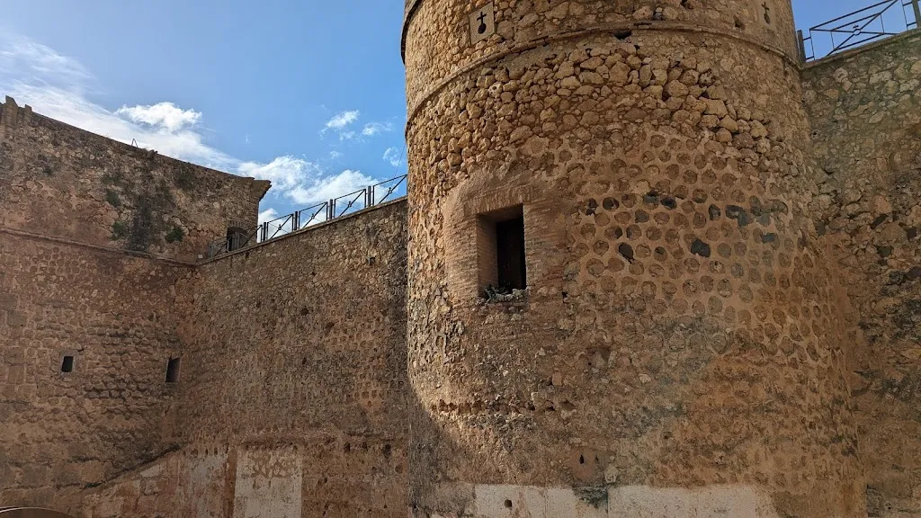 Mez Pahlan_Castle Niebla or Guzmanes_Niebla_review