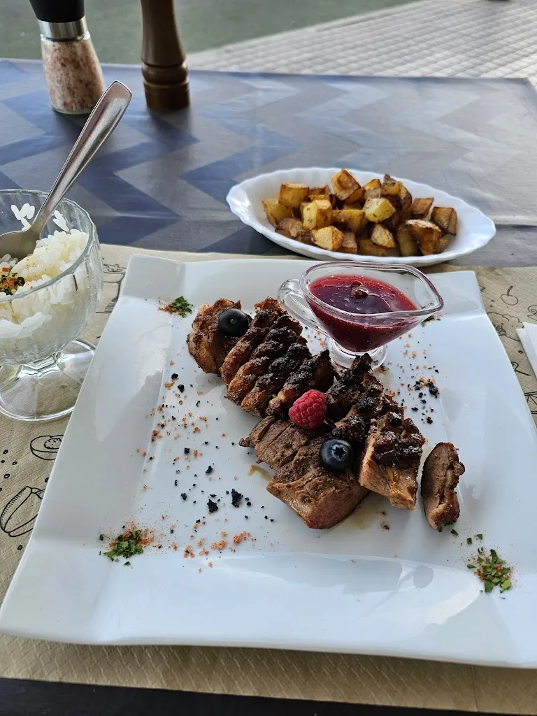 Alexandru Tanase_Amigos Bistro_Benidorm_review