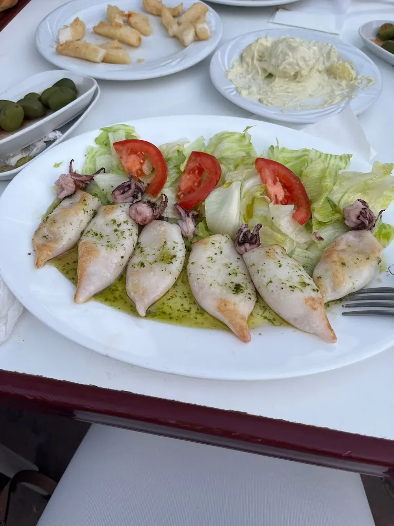 Pedro Labrador_Restaurante El Hogar del Pensionista_Palma del Condado La_review