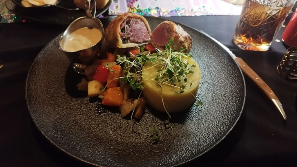 Geoffrey Batchelor_The Dining Room by Refuel_Benidorm_review