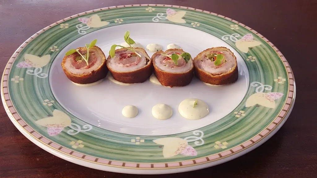 Taberna La Parrala · Bar de Tapas y Restaurante restaurant in Palma del Condado La