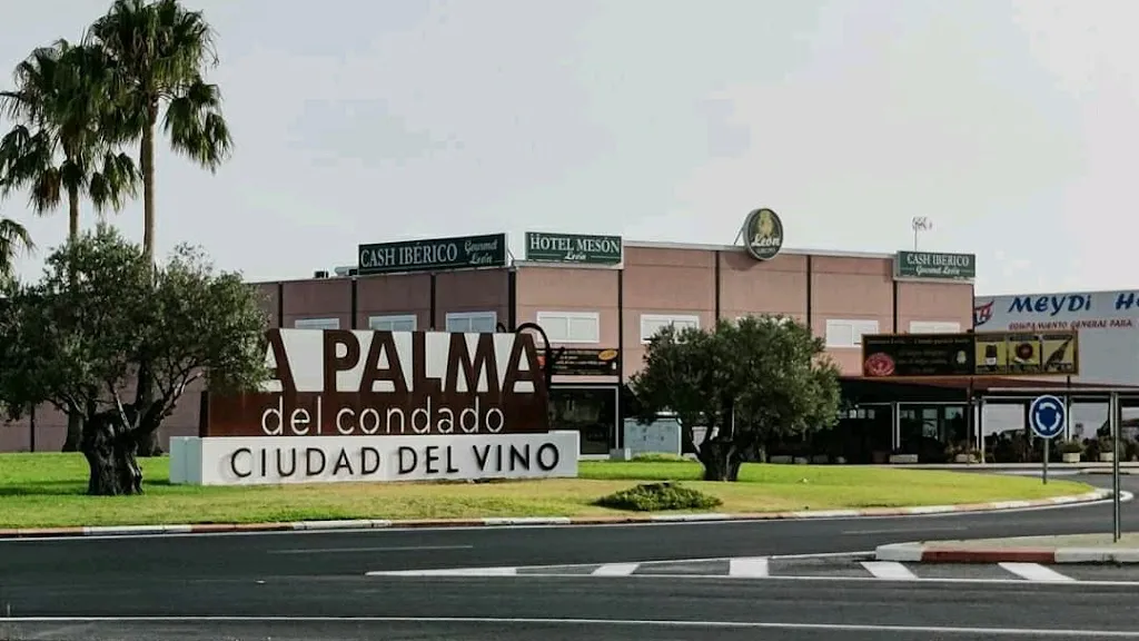 Hotel Restaurante León restaurant in Palma del Condado La