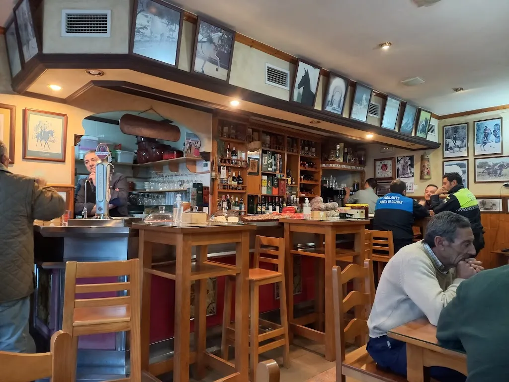 Alexandra Balz_Bar La Peña_Puebla de Guzmán_review