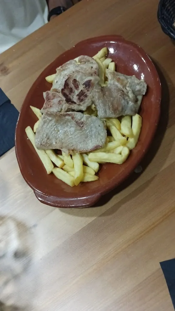 Rafael Posada_La Revuelta_Puerto Moral_review