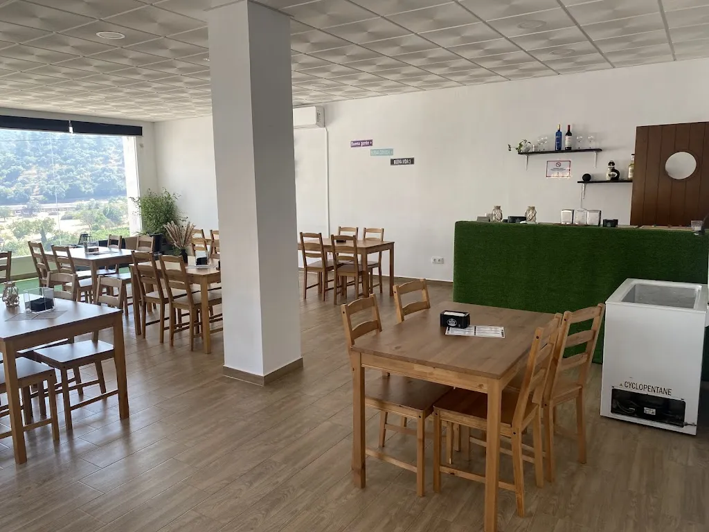 La Revuelta restaurant in Puerto Moral