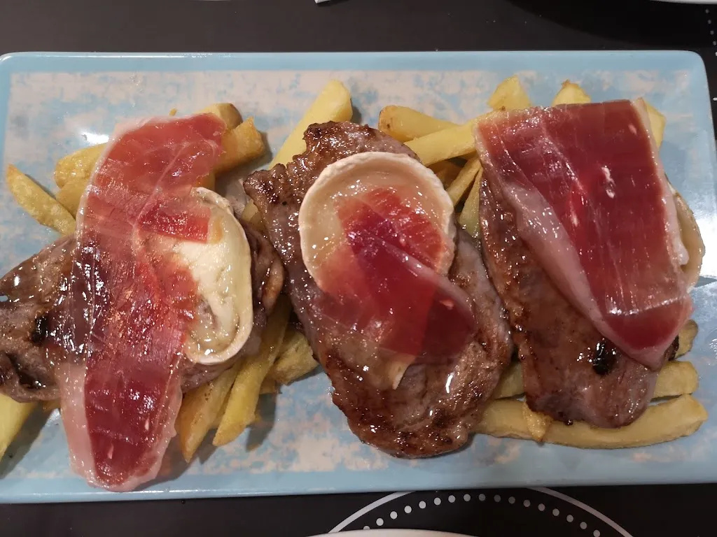 Joaquin Ruiz_Bar restaurante Tapas Zenobia_Moguer_review