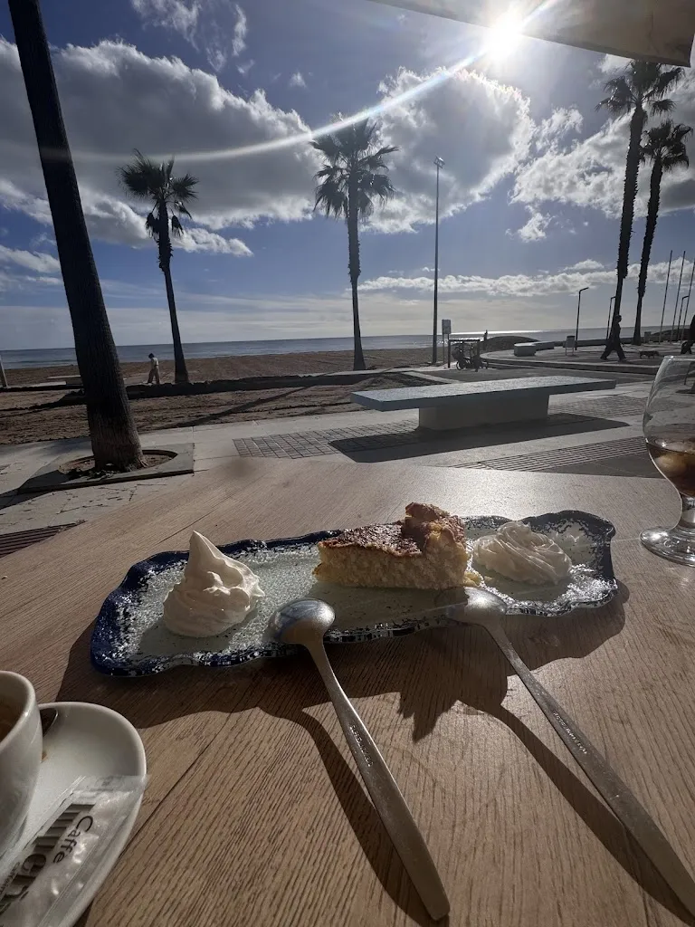 Luís Ferreira Marado_Entreolas_Lepe_review