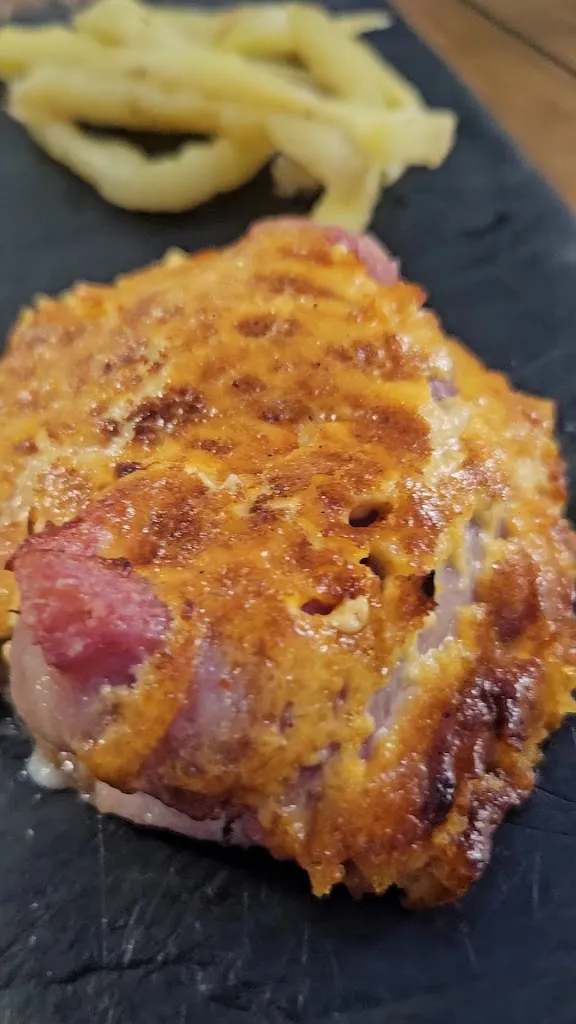 Bar Azalea Tapas_Lepe_slider_image_2