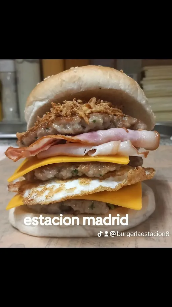 Burger La antigua Estación restaurant in Lepe