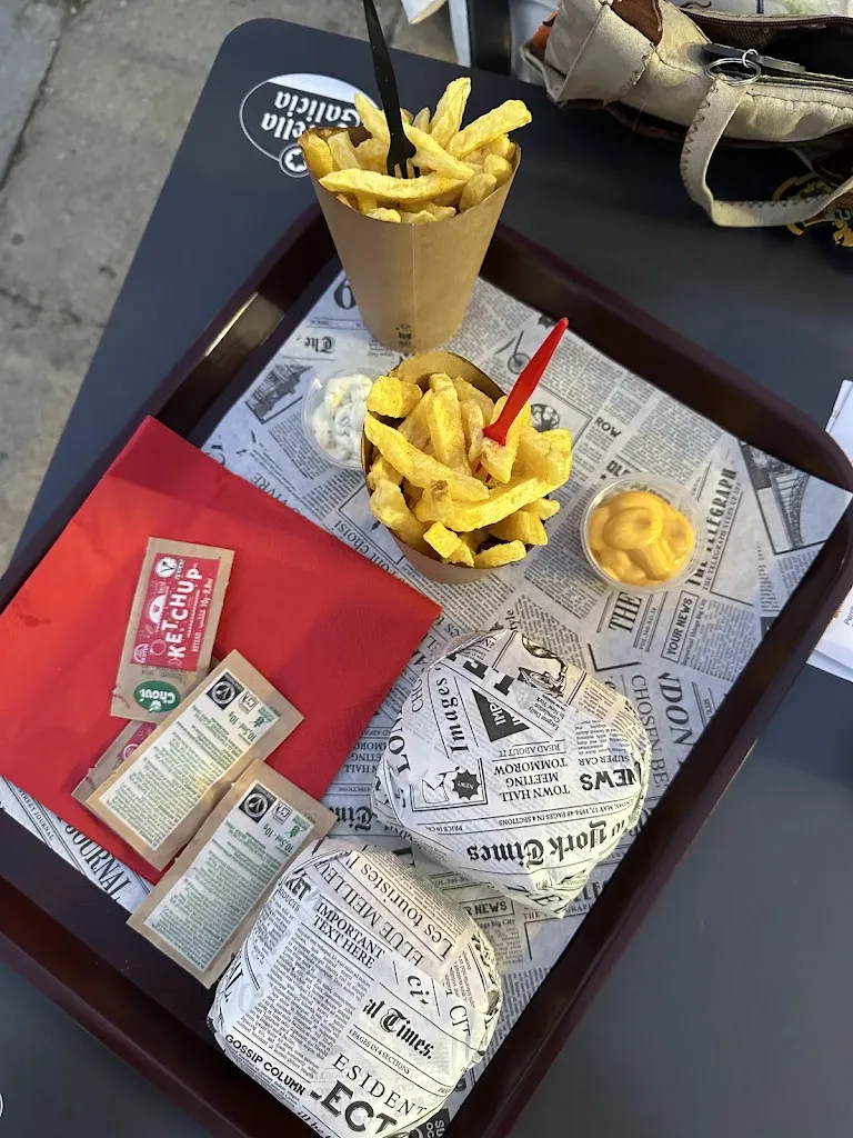 Burger La antigua Estación_Lepe_slider_image_2