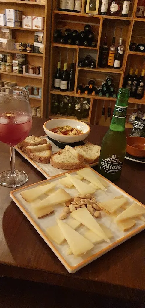 Inmaculada Delgado Villa_Abaceria La Colonial_Lepe_review