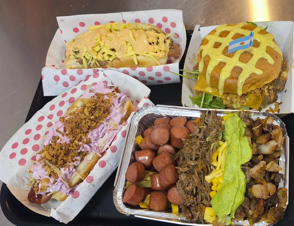 HotDogs Chihuahua_Lepe_slider_image_3